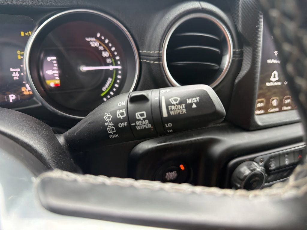 Used 2022 Jeep Wrangler Unlimited Sahara w/ Cold Weather Group AWD/4WD image 27
