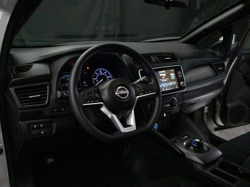 Used 2024 Nissan Leaf S image 23