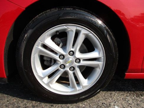 Used 2018 Chevrolet Cruze LT FWD image 13