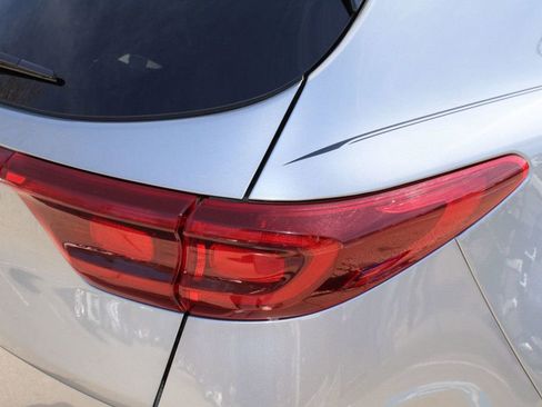 Used 2020 Kia Sportage LX image 10