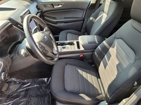 Used 2022 Ford Edge SE w/ Black Appearance Package image 18
