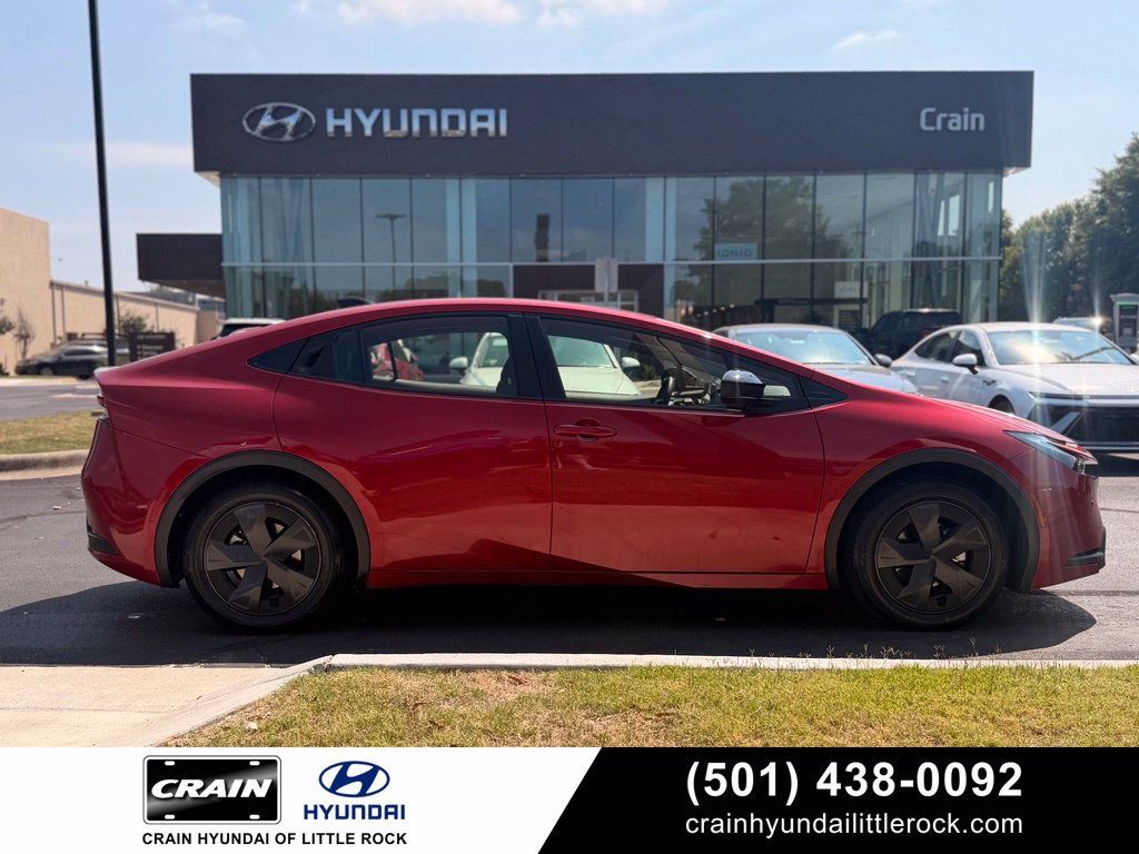 Used 2026 Toyota Prius LE FWD image 1