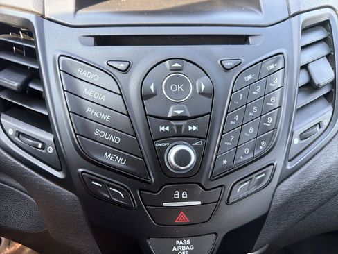 Used 2018 Ford Fiesta SE FWD image 29