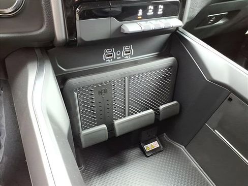 New 2026 RAM 1500 Big Horn AWD/4WD image 17