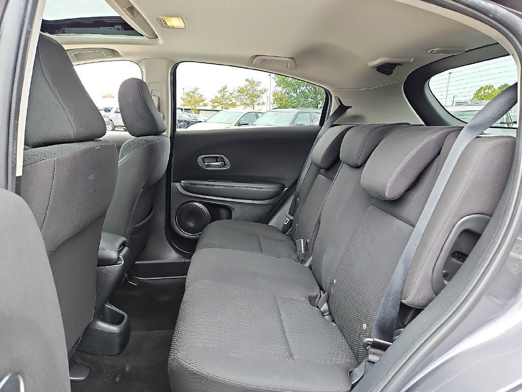 Used 2018 Honda HR-V EX image 10