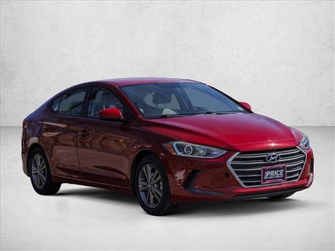 Used 2017 Hyundai Elantra SE image 3