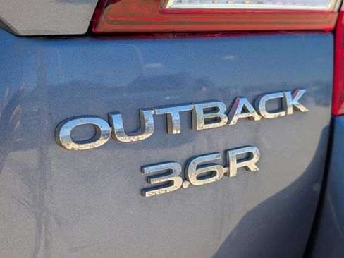 Used 2017 Subaru Outback 3.6R Limited AWD/4WD image 13