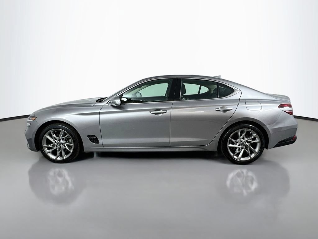 Used 2022 Genesis G70 2.0T AWD/4WD image 9