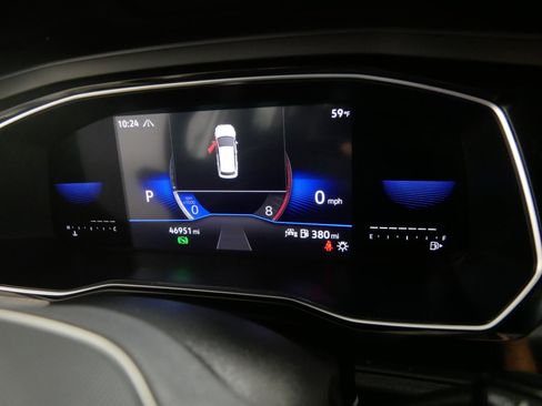 Certified 2022 Volkswagen Jetta SE w/ Panoramic Sunroof Package image 21