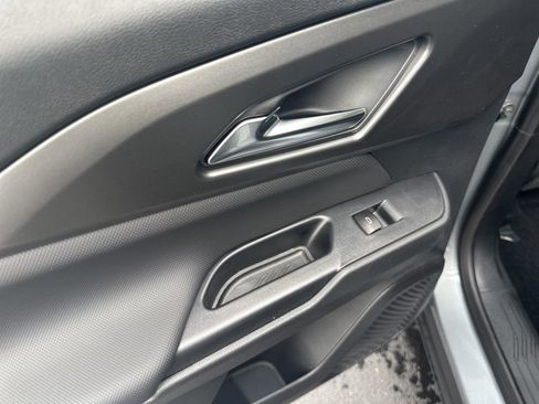 New 2026 Chevrolet Equinox EV LT image 26