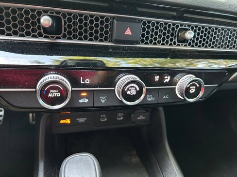 Used 2025 Honda Civic Sport image 26