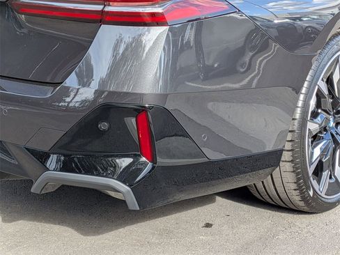 New 2026 BMW i5 eDrive40 image 26