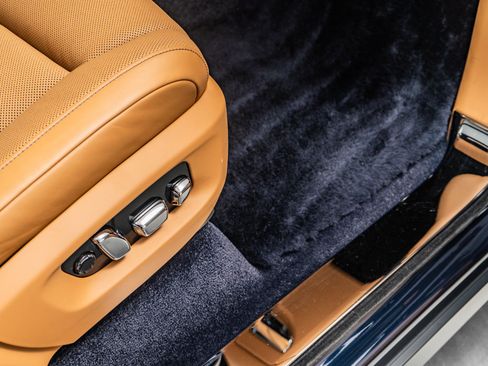 Used 2020 Rolls-Royce Cullinan AWD/4WD image 29