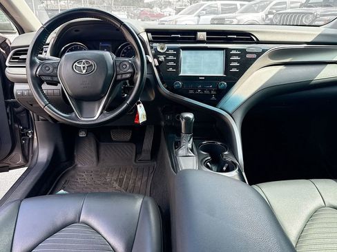 Used 2020 Toyota Camry SE FWD image 27