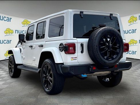 Used 2024 Jeep Wrangler Unlimited Sahara w/ Technology Group AWD/4WD image 4