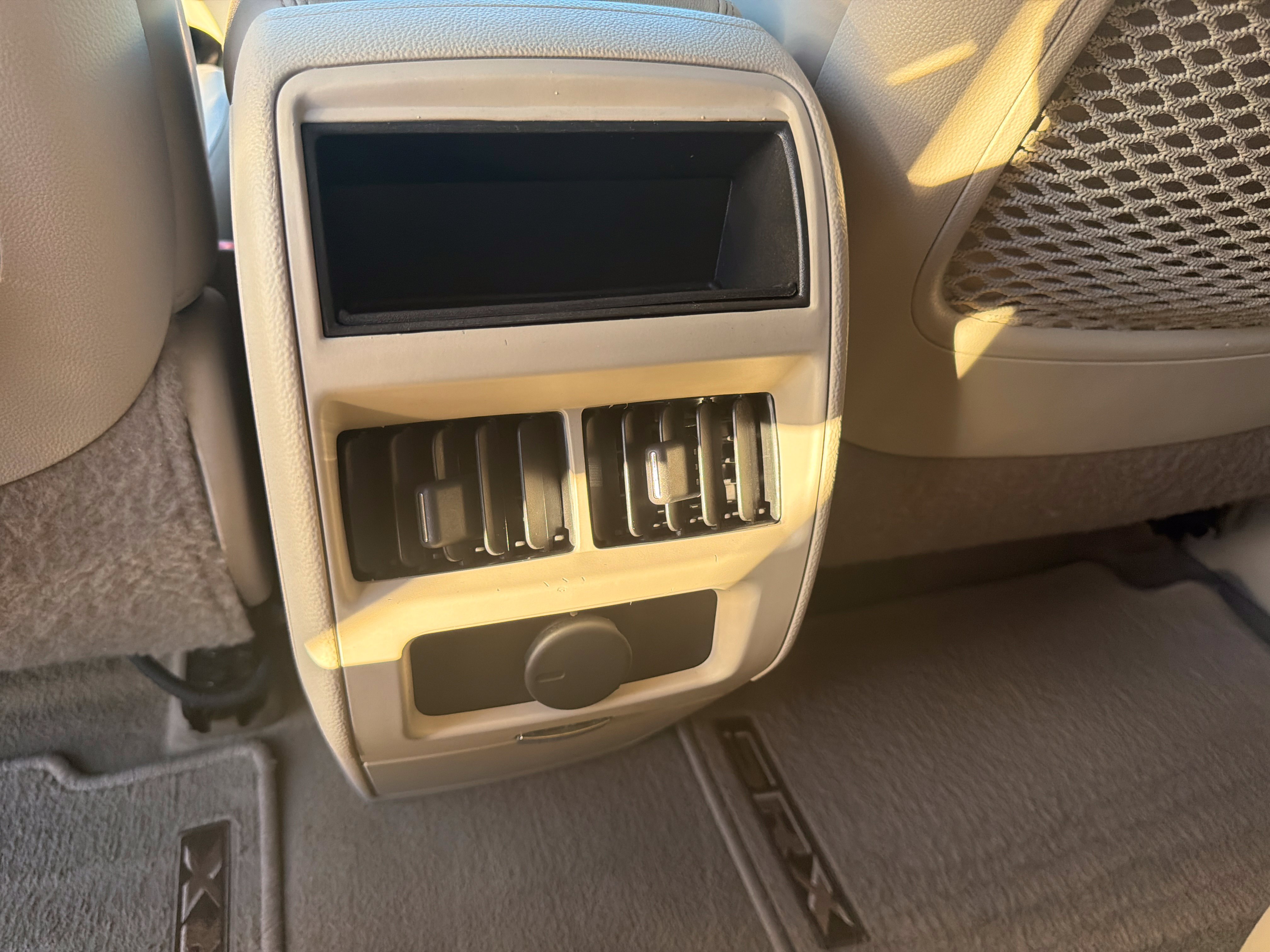 Used 2014 Cadillac SRX Luxury FWD image 15