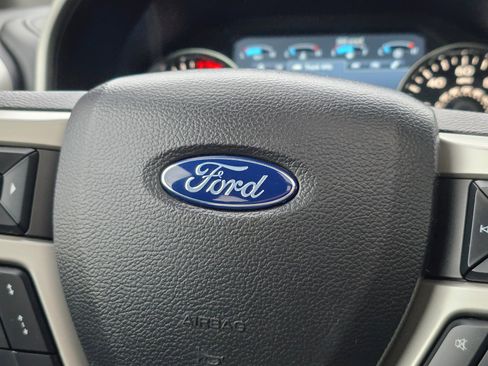 Used 2019 Ford F150 Lariat w/ Equipment Group 502A Luxury image 31