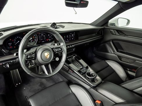 Certified 2024 Porsche 911 Carrera GTS image 4