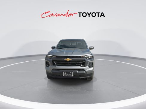 Used 2023 Chevrolet Colorado LT w/ LT Convenience Package III AWD/4WD image 3