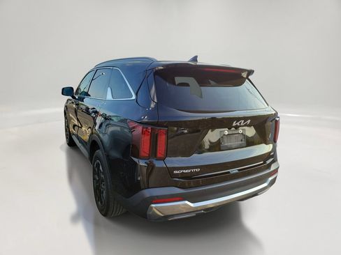 Used 2024 Kia Sorento S w/ Panoramic Sunroof Package AWD/4WD image 4