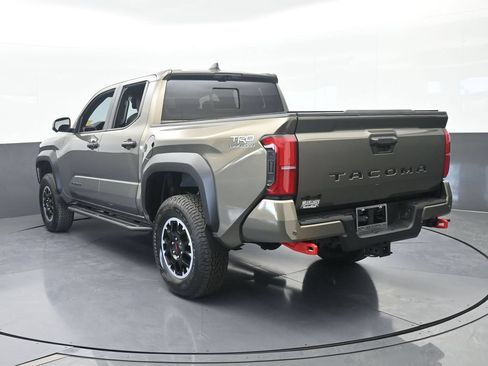 Used 2025 Toyota Tacoma TRD Off-Road w/ TRD Off Road Premium Package AWD/4WD image 4