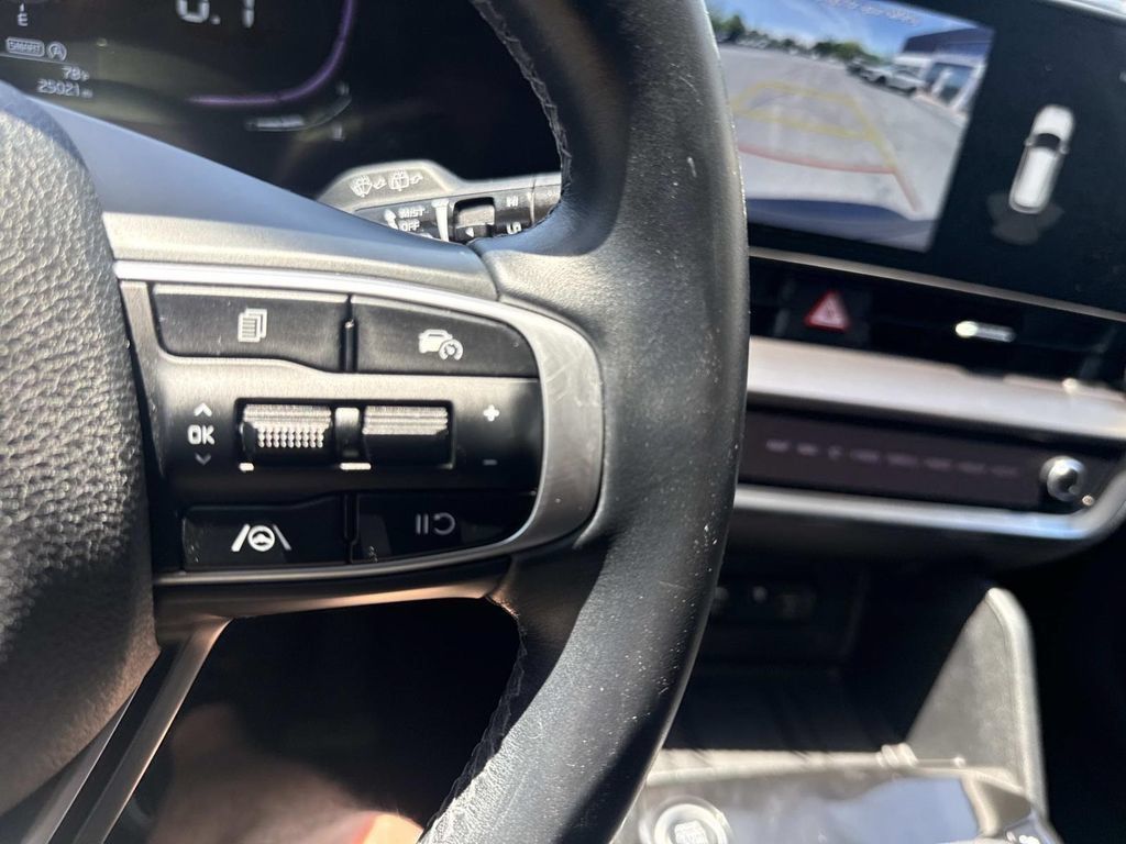 Used 2024 Kia Sportage EX AWD/4WD image 29
