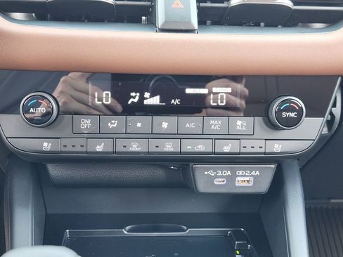 New 2026 Subaru Outback Touring AWD/4WD image 13
