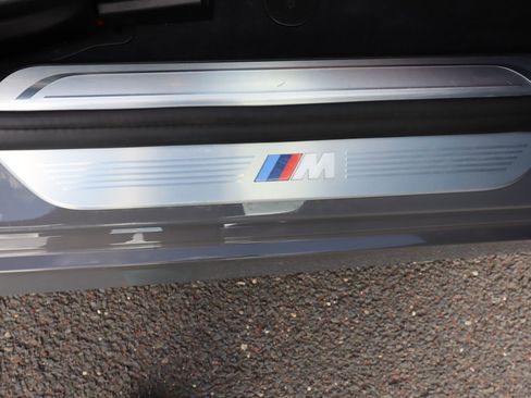 Used 2022 BMW 750i xDrive w/ Luxury Rear Seating Package image 17