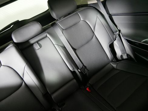 Certified 2025 Genesis GV70 2.5T image 14