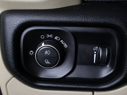 Used 2020 RAM 1500 Big Horn image 34