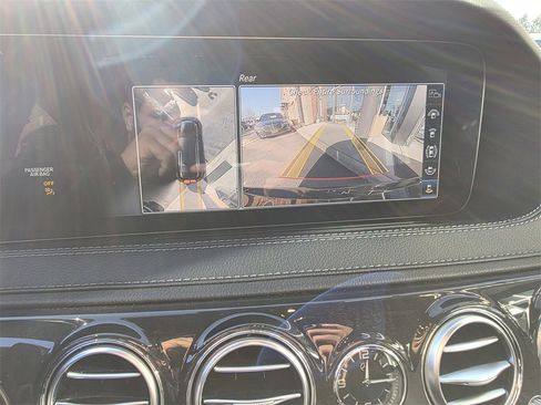 Used 2019 Mercedes-Benz S 560 4MATIC Sedan image 25