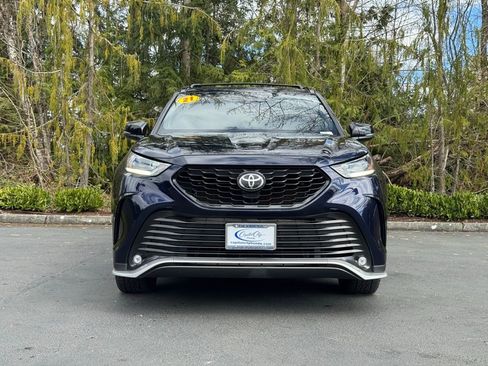 Used 2021 Toyota Highlander XSE AWD/4WD image 25