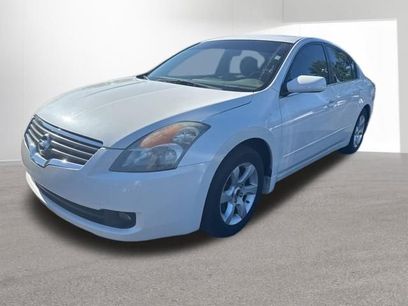 Used 2009 Nissan Altima 2.5 SL w/ Technology Pkg