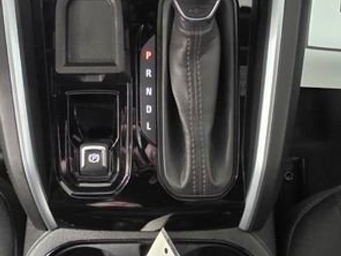 Used 2024 Chevrolet Colorado LT w/ LT Convenience Package II image 21