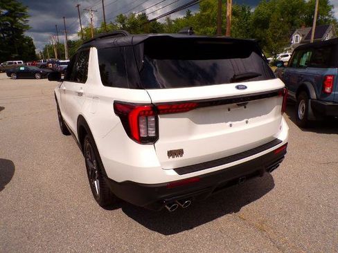 Certified 2025 Ford Explorer ST AWD/4WD image 5