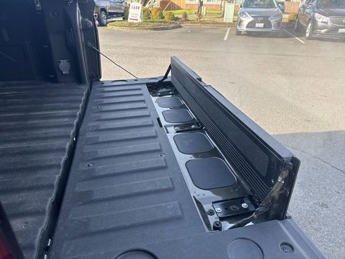 Used 2022 GMC Sierra 2500 AT4 image 25