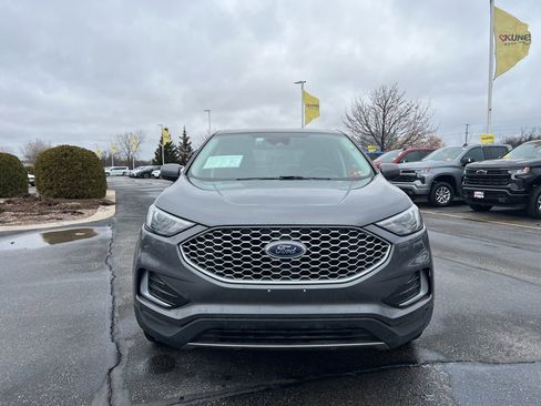 Used 2023 Ford Edge SEL image 2