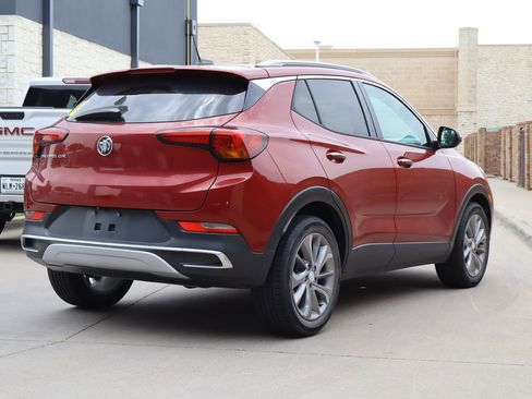 Used 2020 Buick Encore GX Essence w/ Experience Buick Package FWD image 3