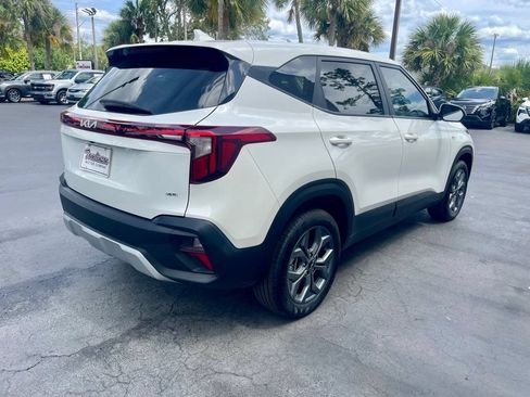 Used 2025 Kia Seltos LX AWD/4WD image 6