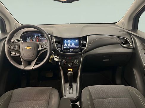 Certified 2022 Chevrolet Trax LS w/ Tint and Cruise Package image 26