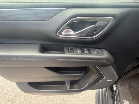 Used 2024 GMC Yukon SLT AWD/4WD image 37