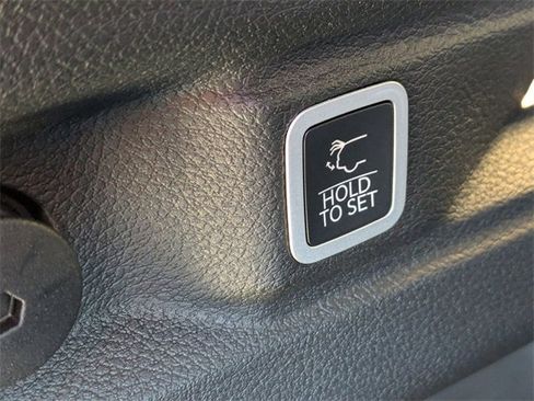 New 2025 Jeep Grand Cherokee L Limited image 29