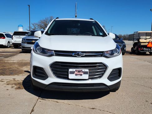 Used 2022 Chevrolet Trax LT w/ Sport Edition image 2