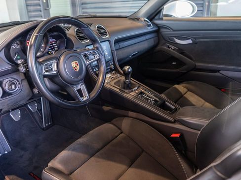 Used 2021 Porsche 718 Boxster Spyder image 5