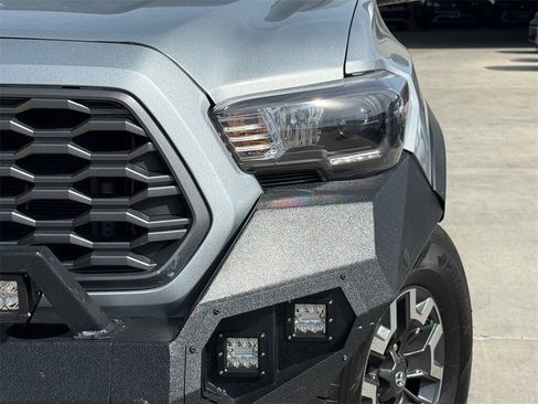 Used 2023 Toyota Tacoma TRD Off-Road w/ Technology Package image 3