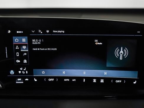 Certified 2025 Audi Q6 e-tron Premium w/ Convenience Package image 21