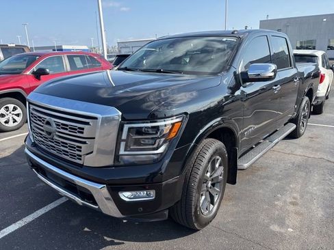 Used 2021 Nissan Titan Platinum Reserve w/ Moonroof Package image 3