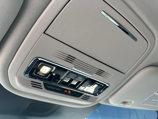 Used 2025 Lincoln Aviator Reserve w/ Luxury Package AWD/4WD image 17