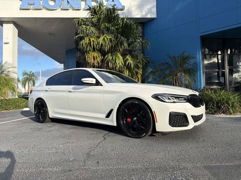 Used 2023 BMW 530i w/ M Sport Package image 18