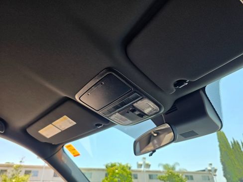 Used 2022 Honda Pilot Sport image 15